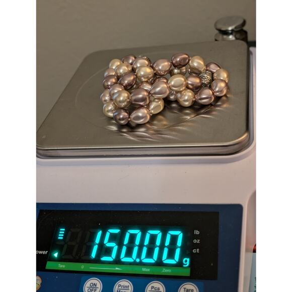 Lavender Cream Large Chunky Faux Pearl Magnetic Clasp Necklace & Bracelet Set - Picture 10 of 10